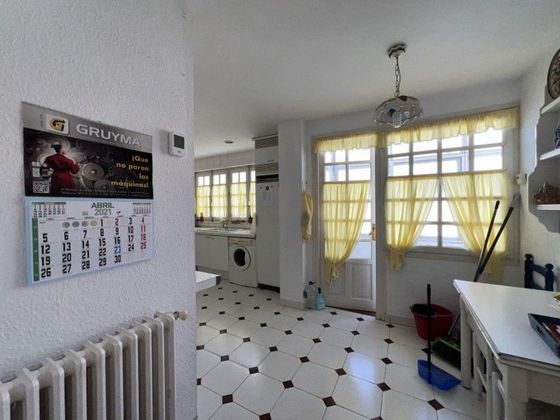 Foto 2 de Venta de piso en San Lorenzo de 5 habitaciones con terraza y calefacción