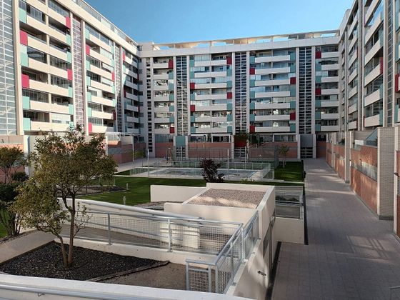 Foto 2 de Piso en venta en Valdespartera - Arcosur de 3 habitaciones con terraza y piscina