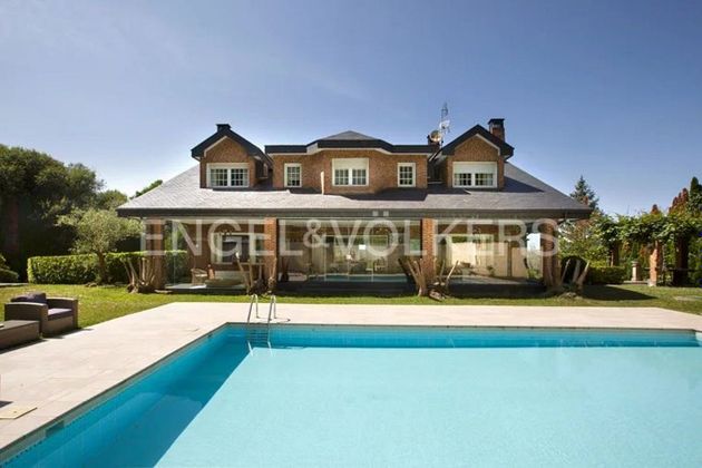 Foto 1 de Xalet en venda a Mungia de 8 habitacions amb terrassa i piscina