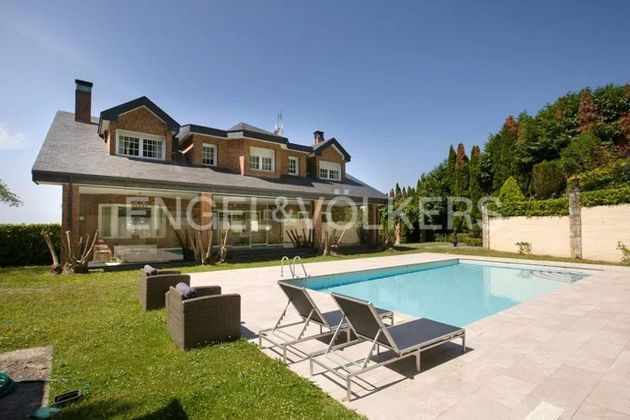 Foto 2 de Xalet en venda a Mungia de 8 habitacions amb terrassa i piscina
