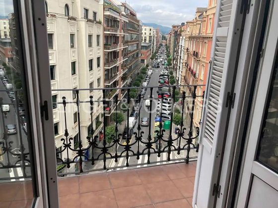 Foto 1 de Pis en lloguer a Barrio de Abando de 3 habitacions amb balcó i calefacció