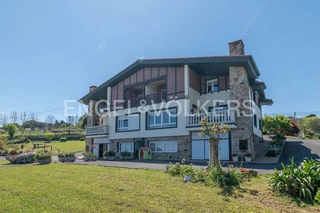 Foto 2 de Casa en venda a Lekeitio de 5 habitacions amb terrassa i garatge