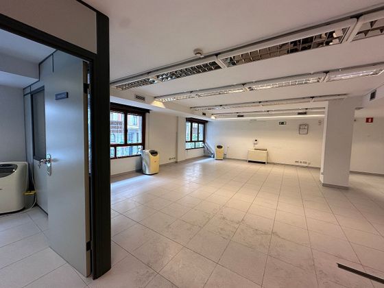 Foto 2 de Oficina en alquiler en calle Uría de 160 m²