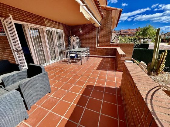 Foto 2 de Casa en lloguer a Los Ángeles de 4 habitacions amb terrassa i piscina