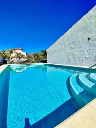 Foto 2 de Venta de chalet en Pueblo Acantilado-Venta Lanuza de 4 habitaciones con terraza y piscina