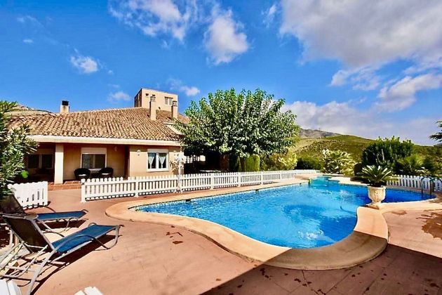 Foto 1 de Xalet en venda a Cocentaina de 6 habitacions amb terrassa i piscina