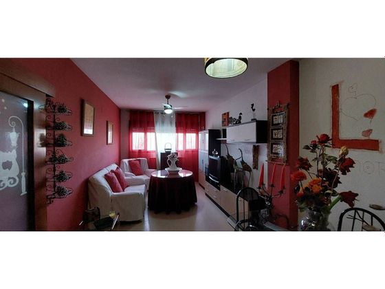 Foto 2 de Piso en venta en Larache de 3 habitaciones con terraza y garaje