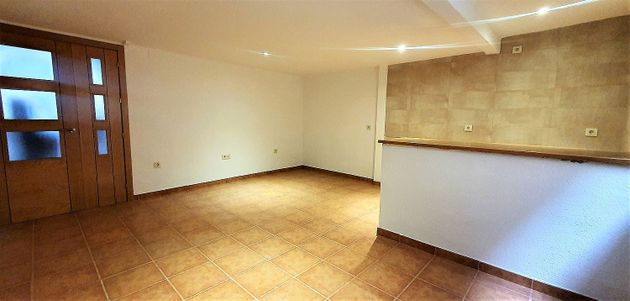 Foto 2 de Casa adossada en venda a Aldeanueva de la Vera de 4 habitacions i 148 m²