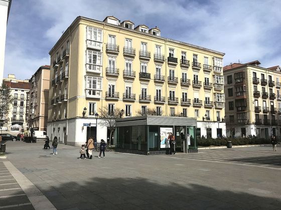 Foto 2 de Pis en venda a calle Hernan Cortes de 6 habitacions amb balcó i calefacció