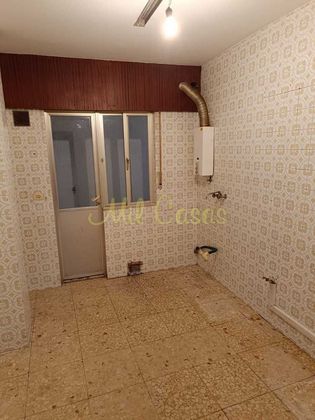 Foto 2 de Pis en venda a calle Brasil de 3 habitacions amb garatge i calefacció