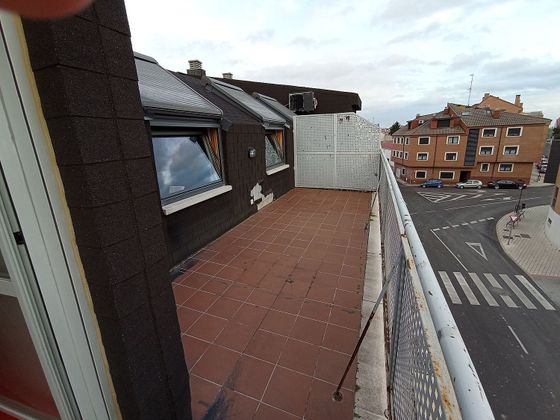 Foto 2 de Àtic en venda a Zaratán de 2 habitacions amb terrassa i garatge