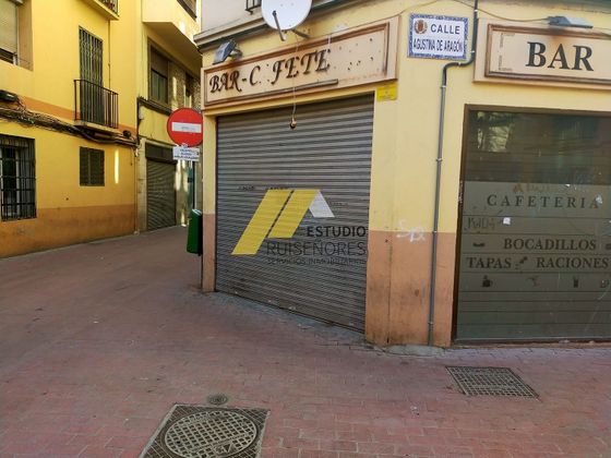 Foto 1 de Venta de local en calle De Mariano Cerezo con terraza