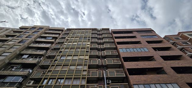 Foto 2 de Venta de piso en avenida Francisco de Goya de 4 habitaciones con garaje y balcón