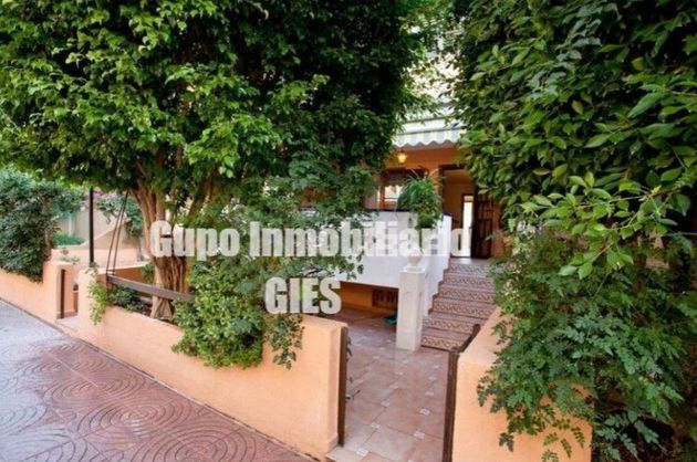 Foto 1 de Casa adossada en venda a calle Mar Blau de 4 habitacions amb terrassa i piscina