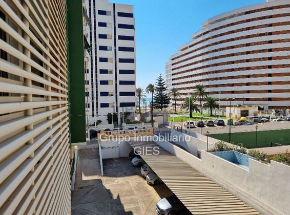 Foto 2 de Pis en venda a calle Pérez Galdós de 3 habitacions amb terrassa i piscina