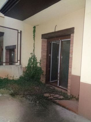 Foto 2 de Casa en venda a calle San Antonio de 4 habitacions amb terrassa i garatge