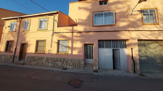 Foto 2 de Xalet en venda a calle Barrio del Carmen de 4 habitacions amb terrassa i garatge
