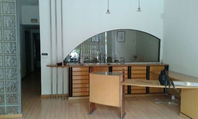 Foto 1 de Alquiler de local en Las Arenas Centro de 83 m²