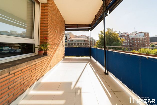 Foto 2 de Venta de piso en Las Arenas Centro de 6 habitaciones con terraza y garaje