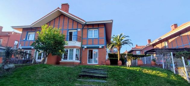 Foto 1 de Casa en venda a Santa María de Getxo de 5 habitacions amb terrassa i garatge