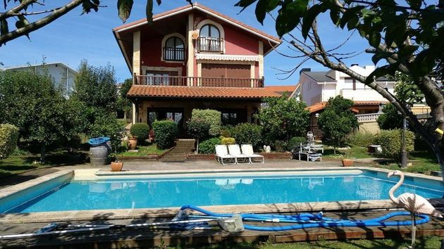 Foto 1 de Xalet en venda a calle Las Peñias de 6 habitacions amb terrassa i piscina