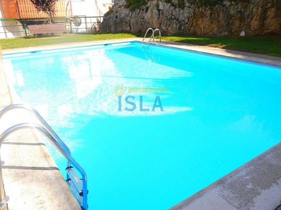 Foto 1 de Dúplex en venta en Arnuero de 2 habitaciones con terraza y piscina
