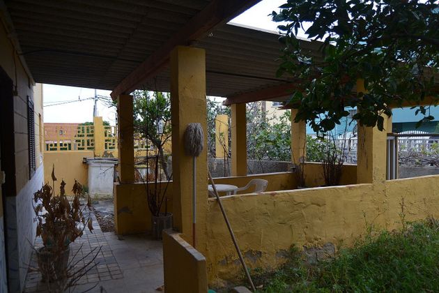 Foto 1 de Venta de chalet en Cono Sur de 5 habitaciones con terraza y jardín