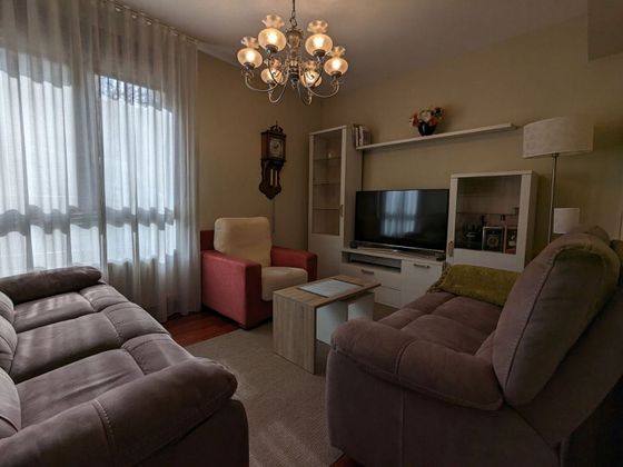 Foto 2 de Piso en venta en Capuchinos - Galtzaraborda de 3 habitaciones con balcón y calefacción