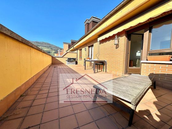 Foto 1 de Alquiler de ático en calle Fernandez de Oviedo de 2 habitaciones con terraza y garaje