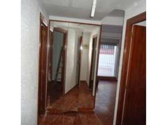 Foto 2 de Àtic en venda a calle De la Mare de Déu de la Purificació de 4 habitacions amb terrassa i calefacció