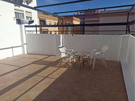 Foto 2 de Piso en venta en avenida Pi I Margall de 2 habitaciones con terraza y balcón