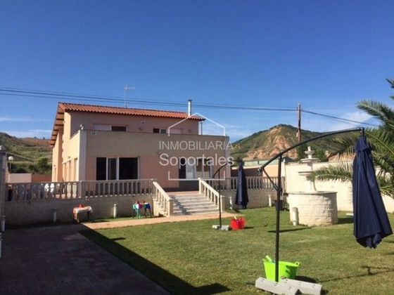 Foto 1 de Casa en venda a La Portalada - Varea de 7 habitacions amb terrassa i piscina