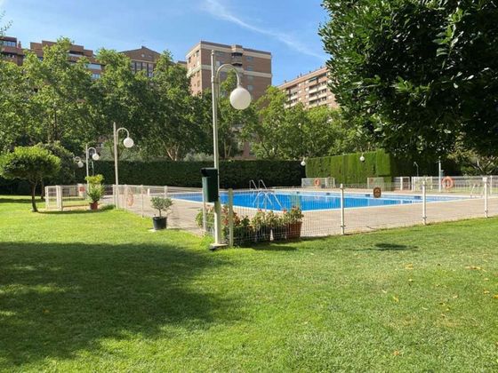 Foto 1 de Pis en lloguer a La Bozada – Parque Delicias de 2 habitacions amb terrassa i piscina