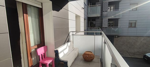 Foto 1 de Venta de piso en Abanto y Ciérvana-Abanto Zierbena de 2 habitaciones con balcón y calefacción