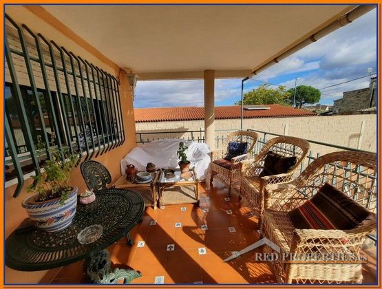 Foto 2 de Xalet en venda a Ventas de Retamosa (Las) de 4 habitacions amb terrassa i garatge