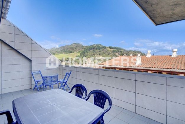 Foto 1 de Pis en venda a calle Itsasbegi Kalea de 3 habitacions amb terrassa i piscina