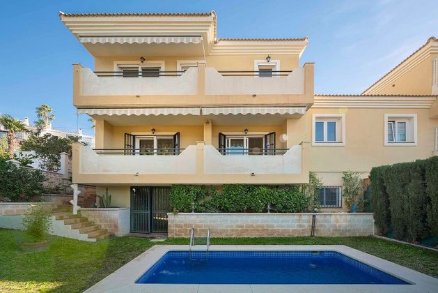 Foto 1 de Casa en venta en La Cala del Moral de 4 habitaciones con terraza y piscina