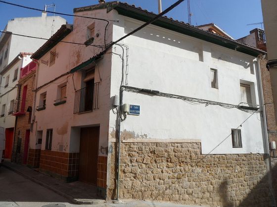 Foto 1 de Casa adossada en venda a Alcañiz de 4 habitacions amb garatge i balcó