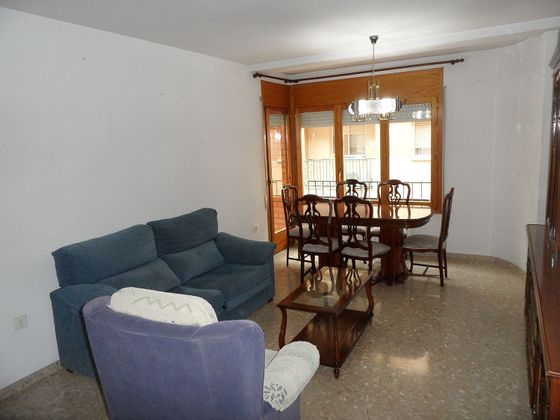 Foto 1 de Venta de piso en Alcañiz de 3 habitaciones con balcón y calefacción