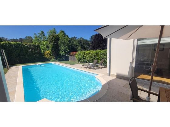 Foto 2 de Xalet en venda a calle Ortoño de 3 habitacions amb terrassa i piscina