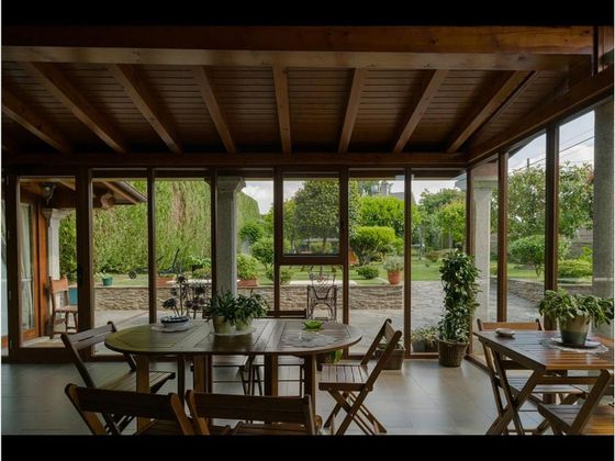 Foto 1 de Casa en venda a calle Lugar de 5 habitacions amb terrassa i jardí