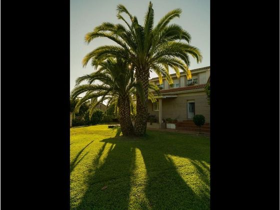 Foto 2 de Xalet en venda a calle Lestedo de 5 habitacions amb terrassa i jardí