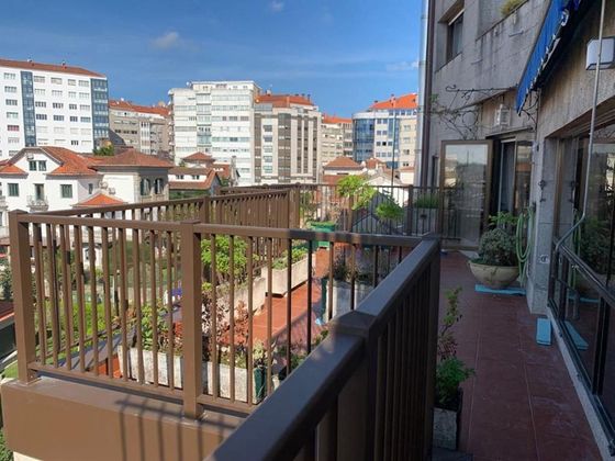 Foto 2 de Pis en venda a calle Chórreo de 4 habitacions amb terrassa i calefacció
