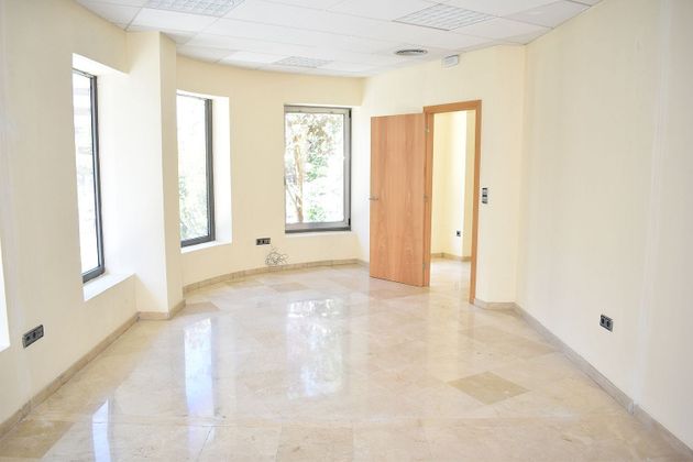 Foto 1 de Alquiler de oficina en Praza Independencia de 145 m²