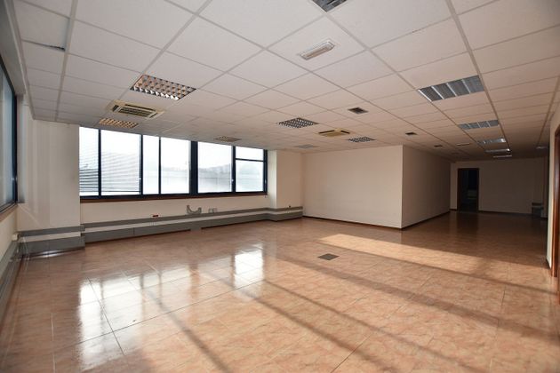 Foto 1 de Alquiler de oficina en Alcabre - Navia - Comesaña con aire acondicionado y calefacción