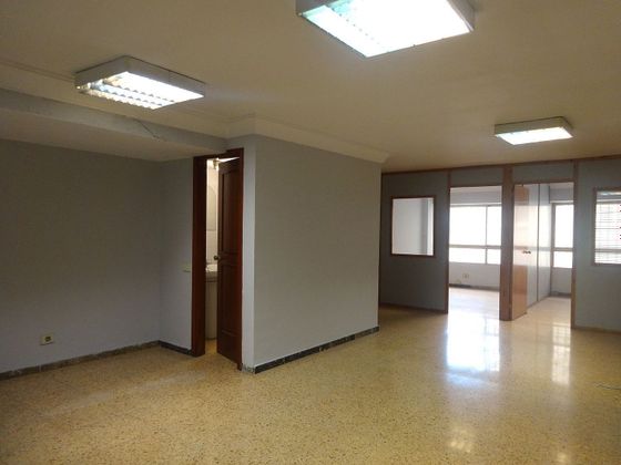 Foto 2 de Oficina en venda a Triana de 58 m²