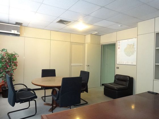 Foto 1 de Oficina en alquiler en Santa Catalina - Canteras de 79 m²