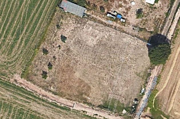 Foto 2 de Venta de terreno en Monzalbarba de 1000 m²