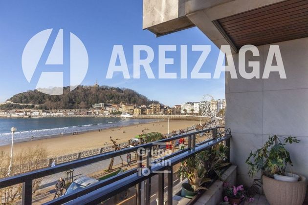 Foto 2 de Pis en venda a calle Zubieta de 5 habitacions amb terrassa i garatge