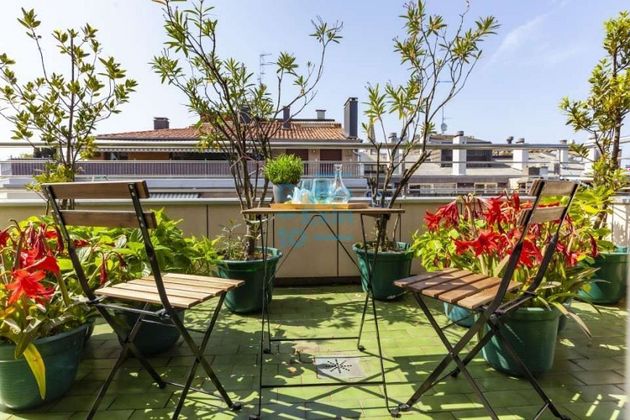 Foto 2 de Àtic en venda a calle Urbieta de 4 habitacions amb terrassa i balcó